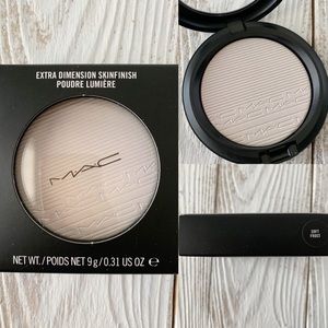 NIB MAC Extra Dimension Skinfinish in Soft Frost